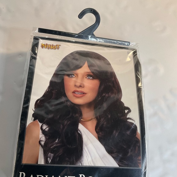 Spirit Halloween Wig Radiant Bombshell Brunette New - Picture 1 of 2
